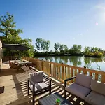 Les Etangs De La Bassee 5*