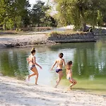 Les Etangs De La Bassee 5*