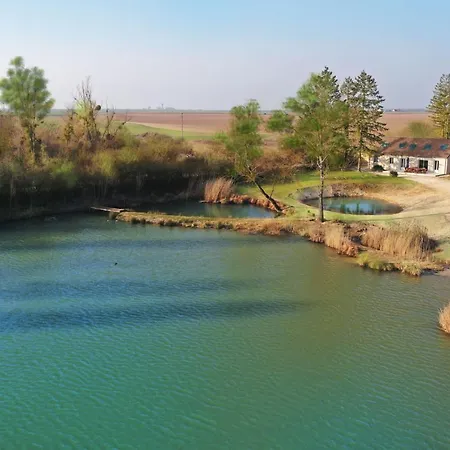 Les Etangs De La Bassee ホリデーパーク Gravon