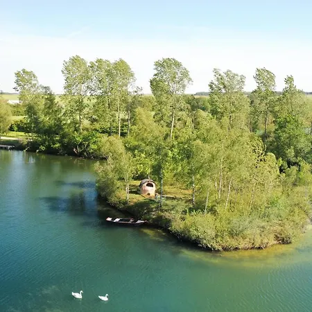 Holiday park Les Etangs De La Bassee 5*