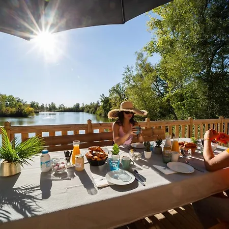 Holiday park Les Etangs De La Bassee 5*