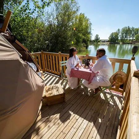 Les Etangs De La Bassee ホリデーパーク