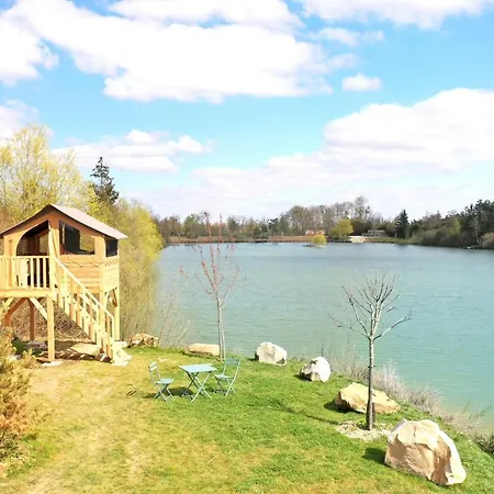 Village de vacances Les Etangs De La Bassée 5*