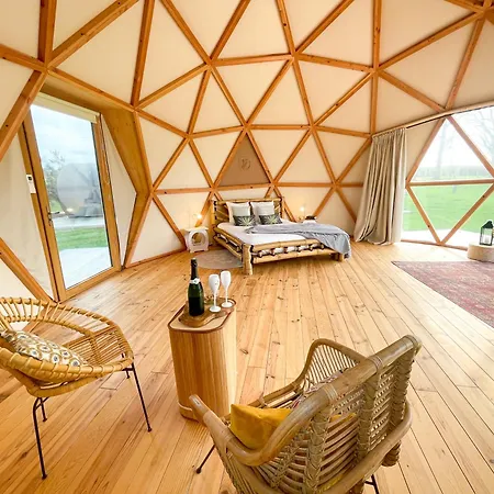 منتزه العطل Les Etangs De La Bassee 5*