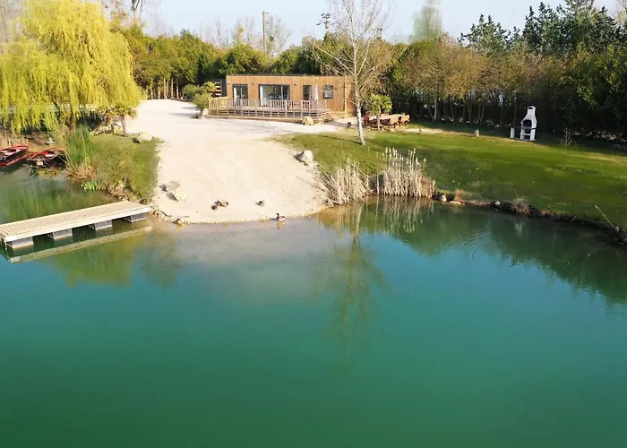 홀리데이파크 Les Etangs De La Bassee