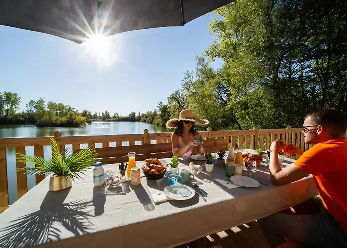 База отдыха Les Etangs De La Bassee 5*