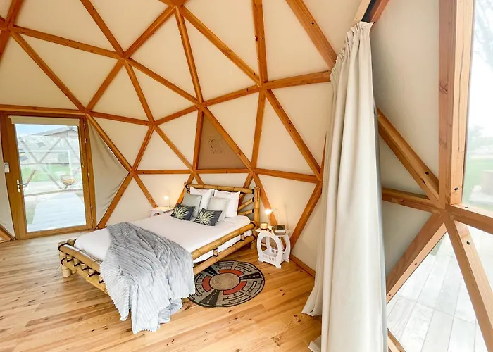 База отдыха Les Etangs De La Bassee 5*