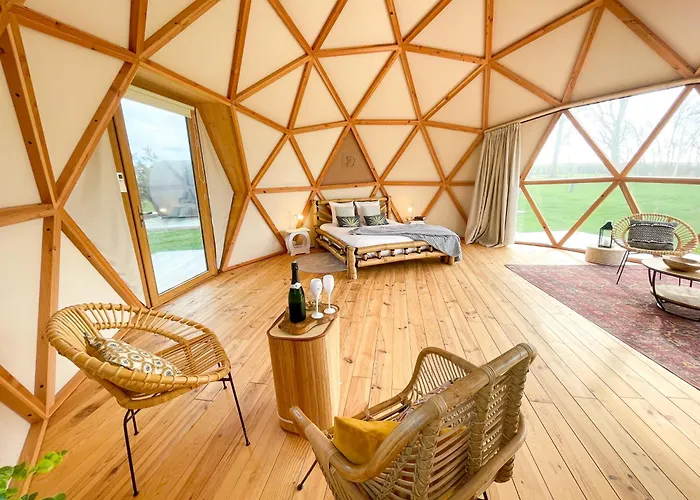 База отдыха Les Etangs De La Bassee 5*